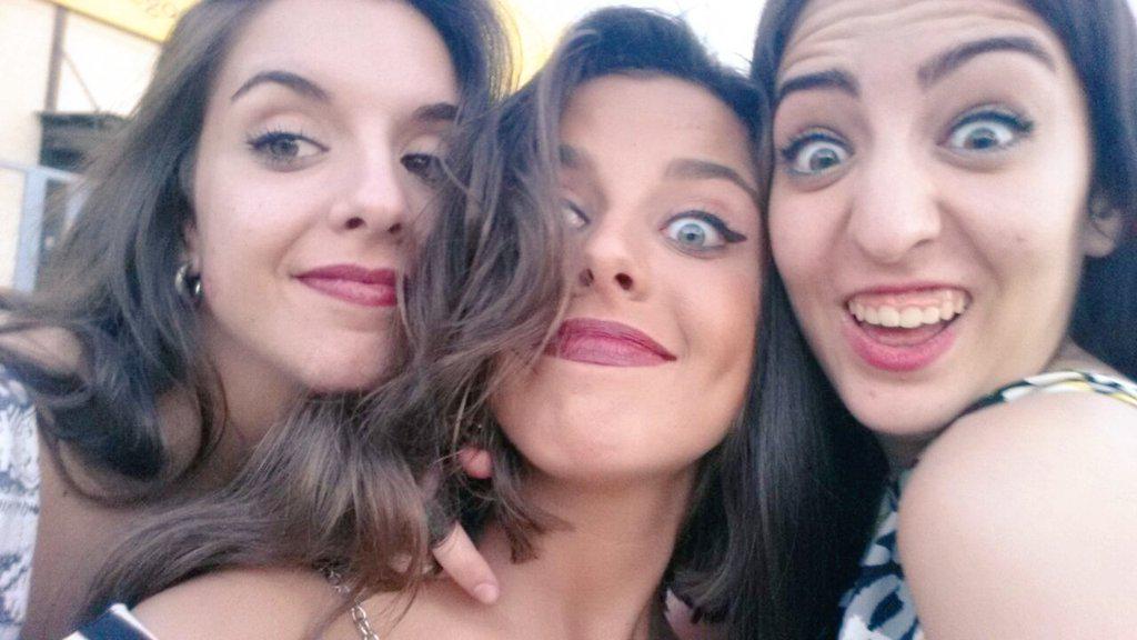 TriianaRamirez's tweet photo. Inmejorable celebracion de mis 19 con las mias!! Os super quierooo!! 😍😍💖💞 http://t.co/DbmkuFF9WJ