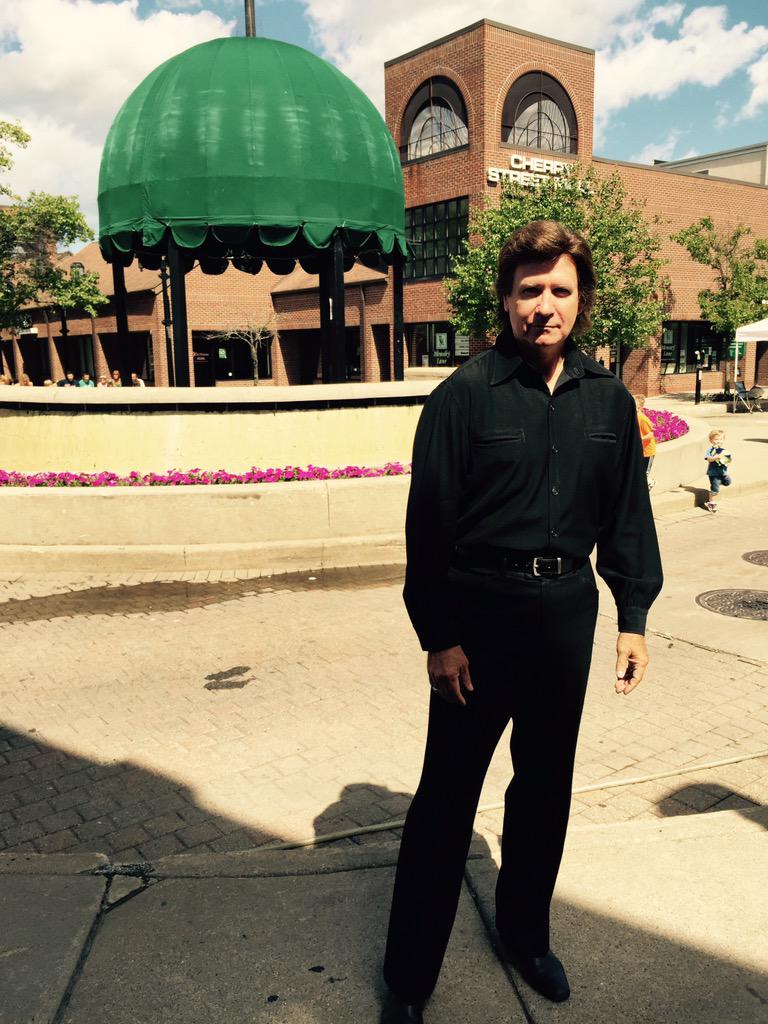 SummerMagicMi's tweet image. #TerryLeeGoffee will be playing in the plaza as duo/acoustic! #UltimateJohnnyCashTribute