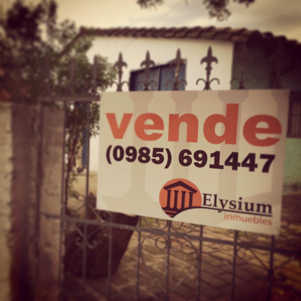 ElysiumI's tweet photo. Objetivo principal cumplir sueños.  Brindamos el mejor servicio de representacion en propiedades http://t.co/BOzjSr1Noe