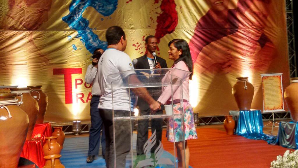 iasdape's tweet image. Mais de seiscentos casais renovam os votos matrimoniais! #Encontrodecasais #PoderTransformador