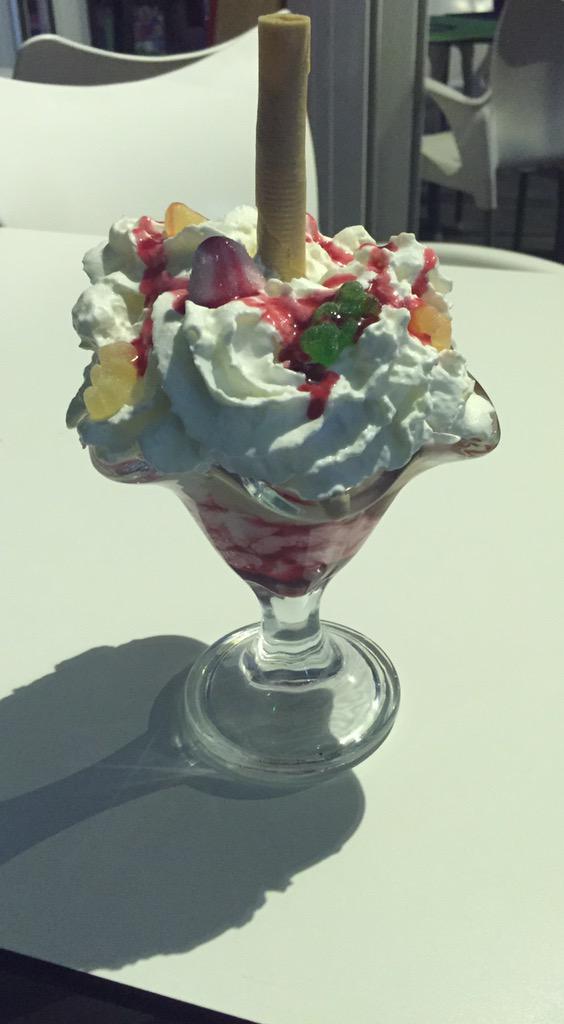Sb_Barrosa's tweet photo. Te apetece una copa de helado?
Aquí te esperamos! http://t.co/Ld7mL4Elbr