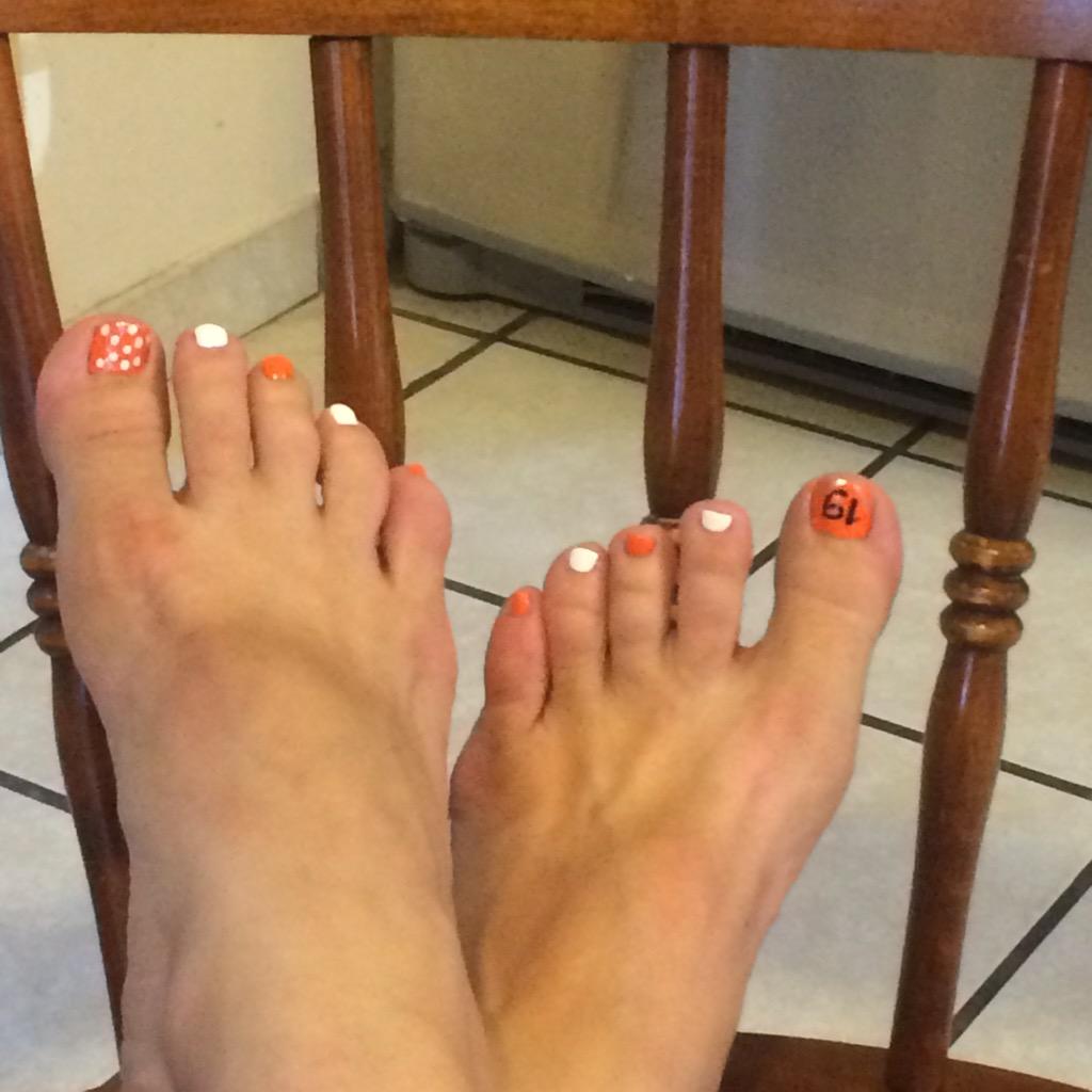jme719's tweet photo. Cheering on my driver! #CarlEdwards #joegibbsracing @JoeGibbsRacing @NASCAR #NASCAR @CarlEdwards_Car http://t.co/iU0TUyA0wa