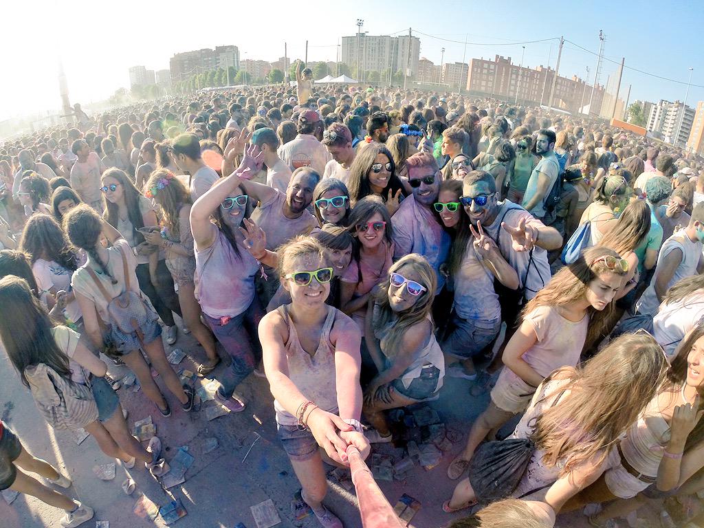 Andanena84's tweet photo. Gran dia en el #holifestivalbilbao. Para repetir!! #HoliFestival #festival #holi #spaceelephant http://t.co/rcOkPoHmbx
