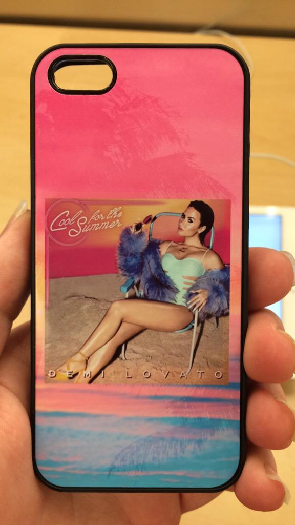 demixready's tweet photo. @ddllockscreens I got your lockscreen on my case 😍😍😍 #CoolForTheSummer http://t.co/UY8gTt51Z3