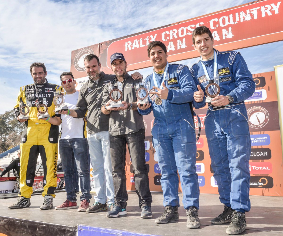 EspirituDakar's tweet photo. #RALLYSANJUAN | #AUTOS
#PODIOFINAL
1 @patosilvasport-@tomy_buba
2 @josegarcia239-@rtorlaschi
3 #Benedetti-@JPSisterna http://t.co/BZ6Lqoxbr3