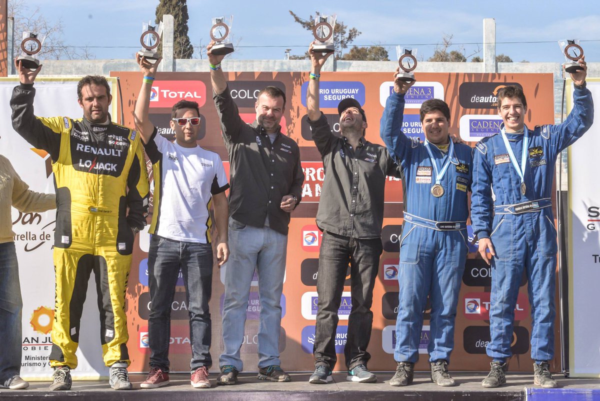 EspirituDakar's tweet photo. #RALLYSANJUAN | #AUTOS
#PODIOFINAL
1 @patosilvasport-@tomy_buba
2 @josegarcia239-@rtorlaschi
3 #Benedetti-@JPSisterna http://t.co/BZ6Lqoxbr3