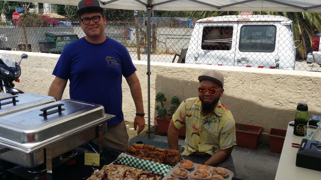 xoxoHomegrown's tweet photo. Great people #labeer #labw7 @LemonPoppyLA @eaglerockbrew And without a doubt here at ERB great beer!! http://t.co/SYmVwvYJNl