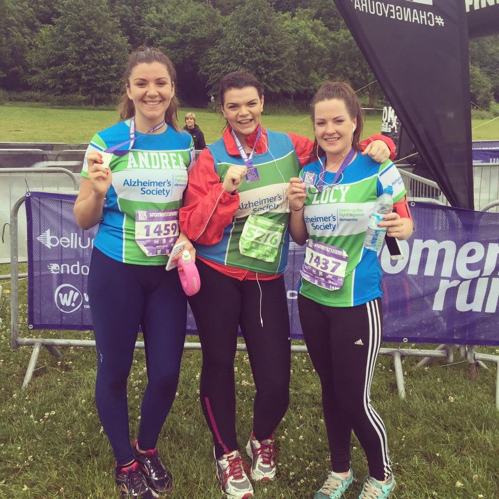 EmilyOBrien0's tweet photo. RACE DAY! Brilliant morning even if it did chuck it down start to finish! 🙈#Bristol10k #BlaiseCastle 🏃🏽🎽🏁 http://t.co/201cY4ewjB
