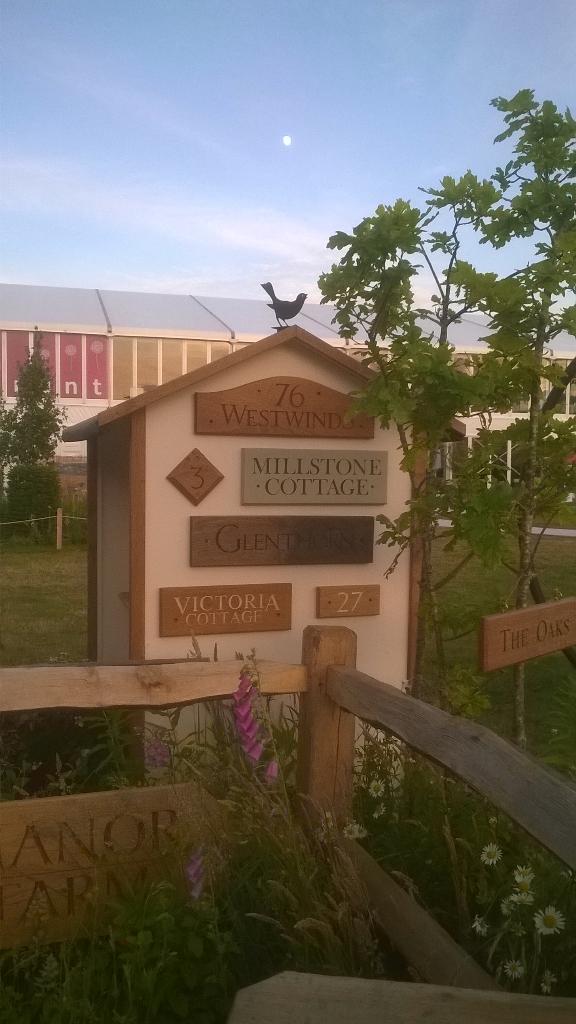 #RHSHampton stand IN 607 finished now and looking forward to visitors to the show <a href="/The_RHS/">The RHS</a>