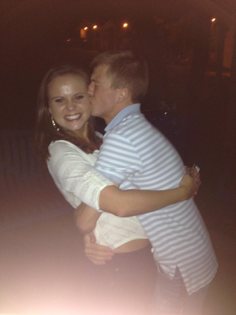 karlicasto's tweet photo. @h_toothman sorry couldn't resist. This picture is cuter. 😚 http://t.co/6CFInrhceW