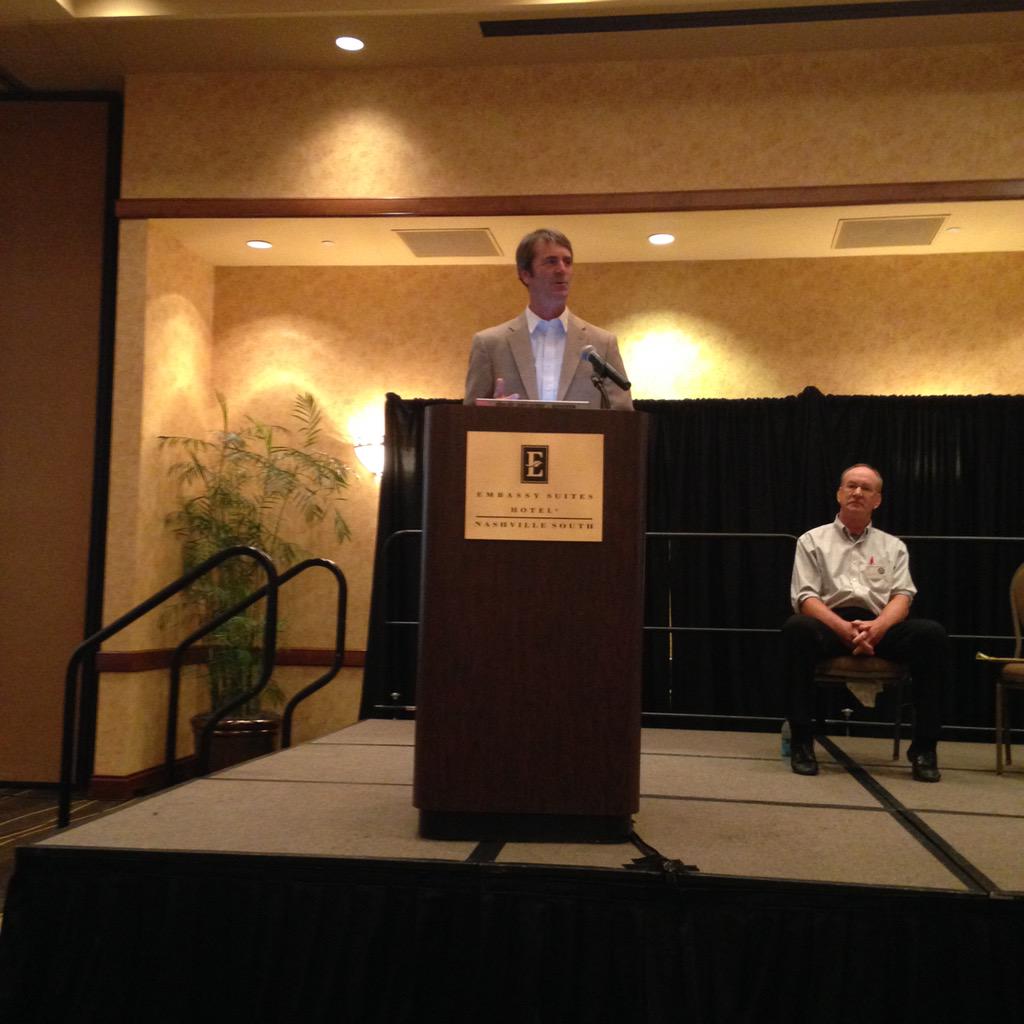 PartnershipNTS's tweet photo. Finishing up the day with keynote Jay Leutze #appalachiantrail #AT #LWCF #15NSHTC #trailprotection http://t.co/e63PlaH83a