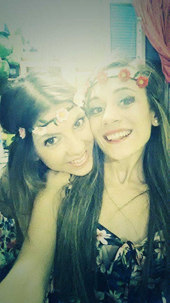 celiaalonso14's tweet photo. Mi hembra mi dama valiente @Albaprior7 
Estas to follable amiga! http://t.co/K1VnFsClDJ