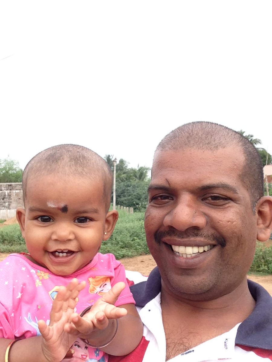 #SelfieWithDaughter CIncfvhUcAAPuKi