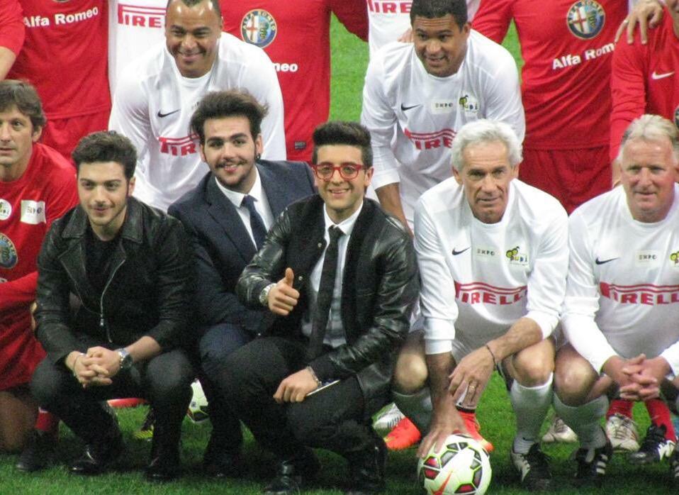Lav_actually's tweet photo. @IlVolo_ITA @3usignoli allora io vi giro questa... Altrettanto bella #SanSiro #matchforexpo ... Sono stata brava?!? http://t.co/Ogly2FMh9Y