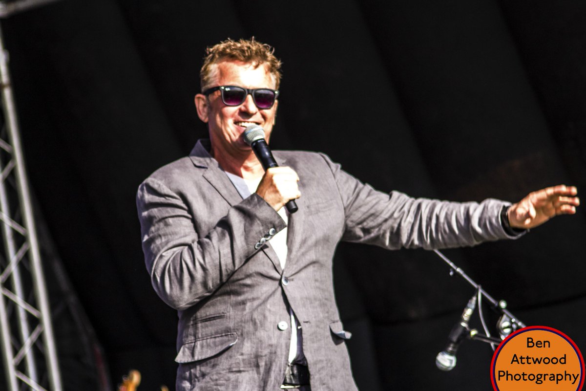 BennyABoi89's tweet photo. @realshanerichie Great seeing you at #AFD2015 in #Guildford #AldershotBanter http://t.co/MYPwE0EAhq