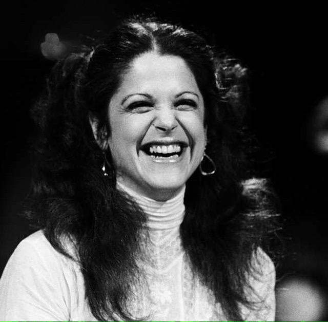 HAPPY BIRTHDAY TO MY COMEDY QUEEN GILDA RADNER!!!!        