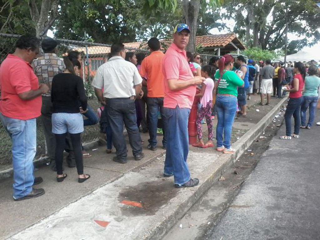 MILENBACA's tweet photo. #PsuvVictoriosomberto  Sala Situacional ZE Monagas aun activada @CarmenDeyamira @HectoRodriguez @rodulfohumberto http://t.co/1fL8sYTt1u