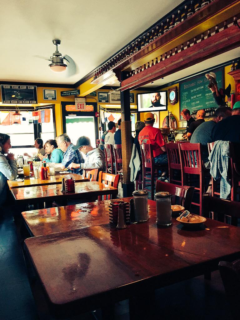 "<a href="/arden_esqueda/">Arden Esqueda</a>: Oysters at Benjamin's Newport, #happyhour #economicsisfun #CAES15 " crab cakes good too! Aden rocks