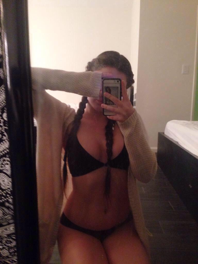 BaddestBabesO tweet picture