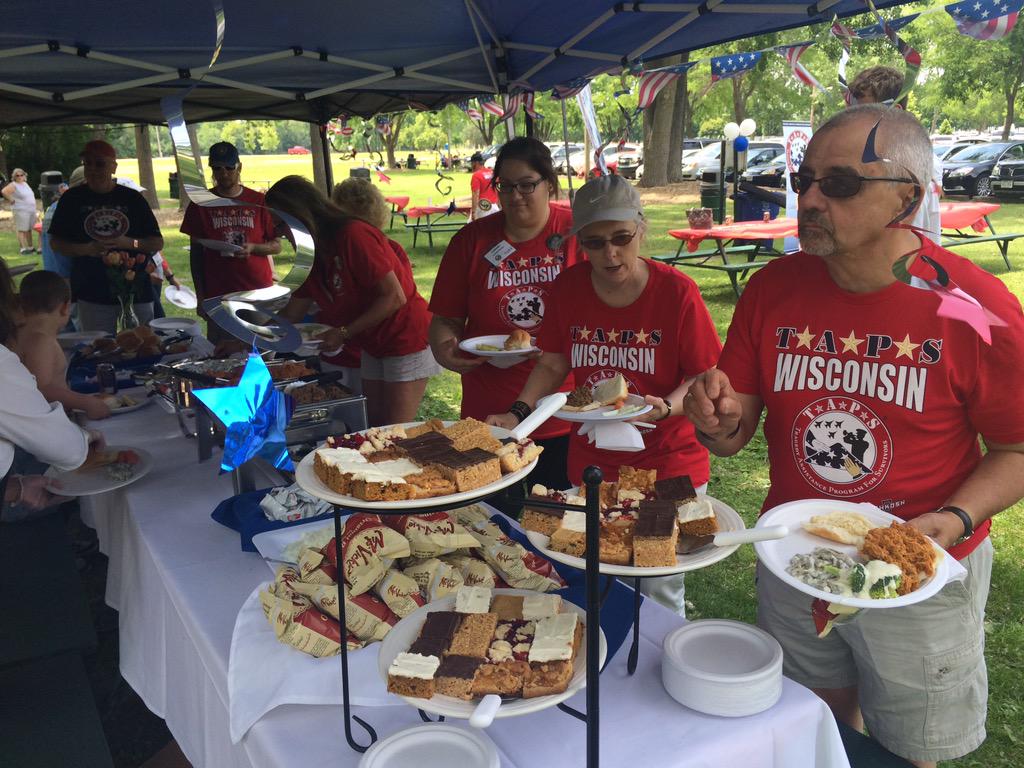 TAPSorg's tweet photo. Enjoying terrific family cookout at Green Bay Seminar &amp; Good Grief Camp. #tapsfam #SundayFunday #Cookout #military http://t.co/SMiUf6Cf2t