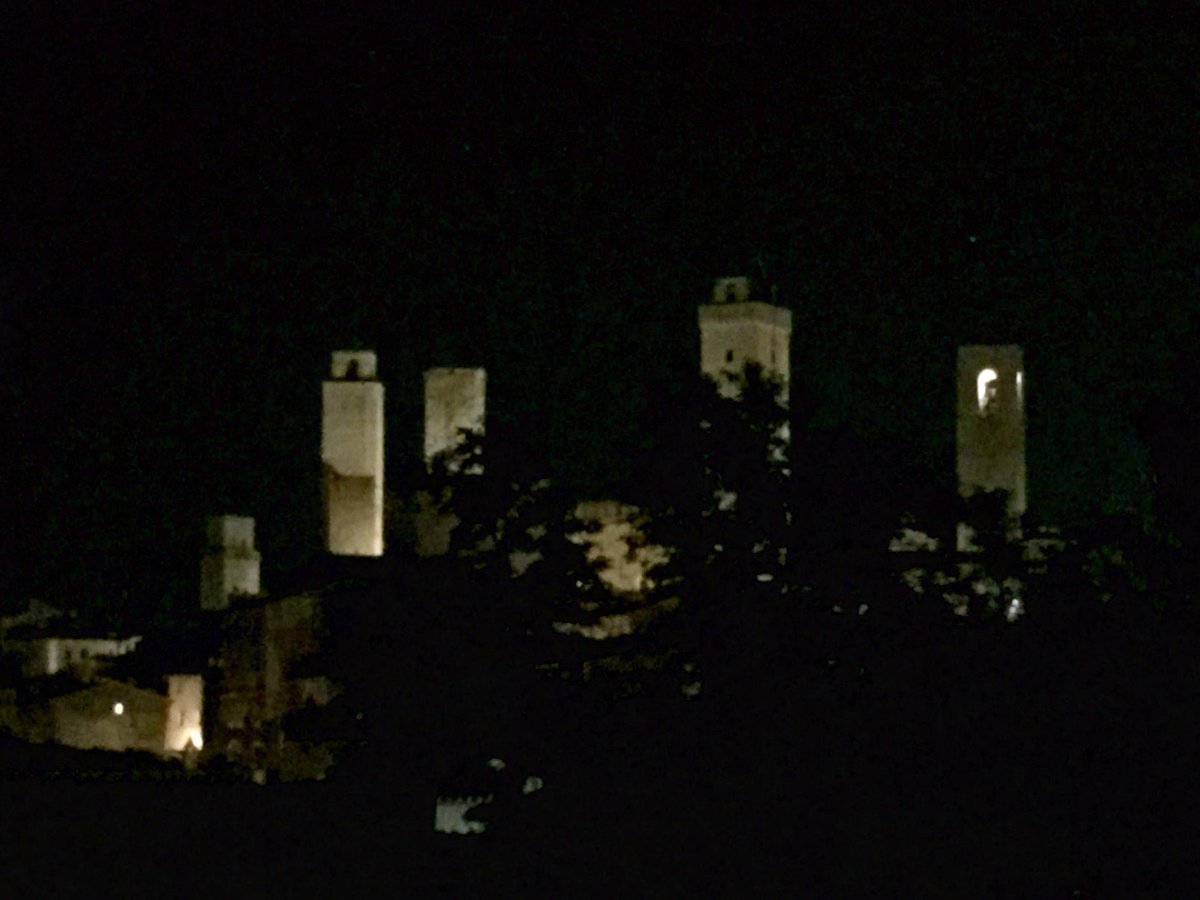 Good night San Gigmignano.  #xpi