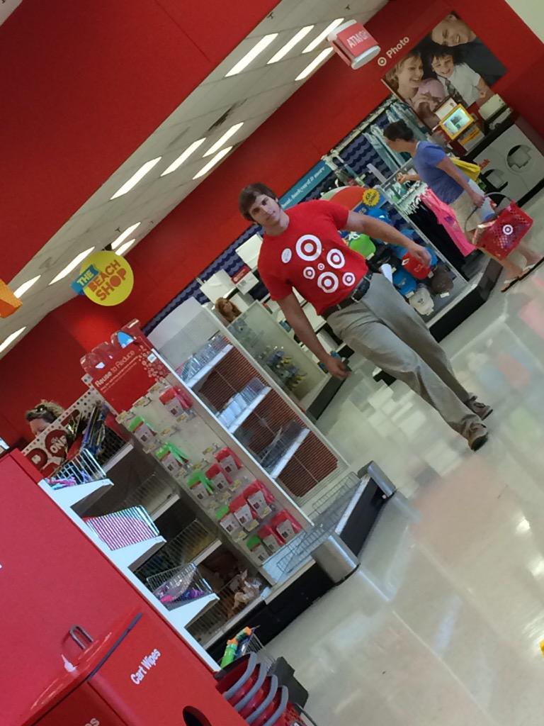 JaydeSaylor's tweet photo. #NewAlexFromTarget #idkhisname http://t.co/1BzMWGLYr5