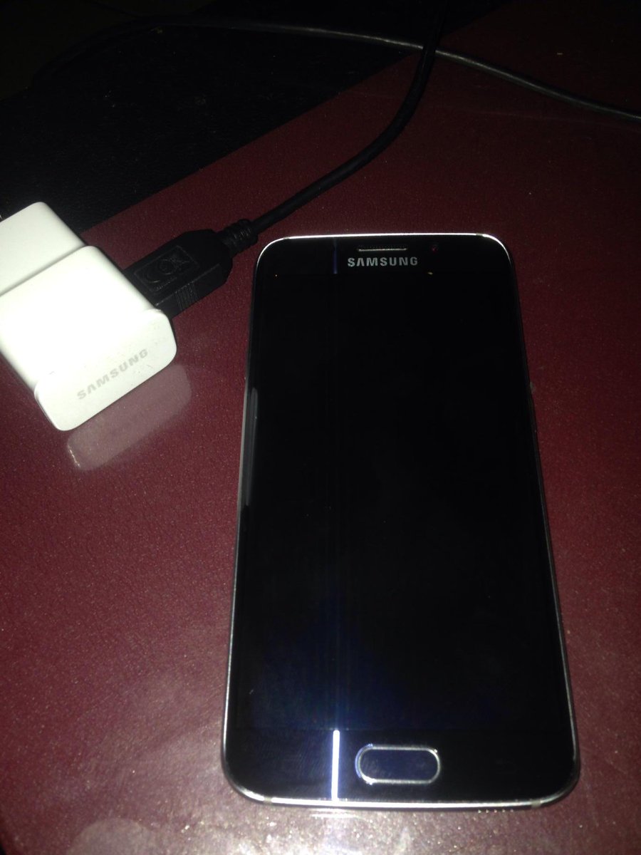 ninogotti8's tweet photo. I am selling "Samsung Galaxy S6 Edge" on #wallapop http://t.co/ItggESDKb0 http://t.co/oVEVWFKTys
