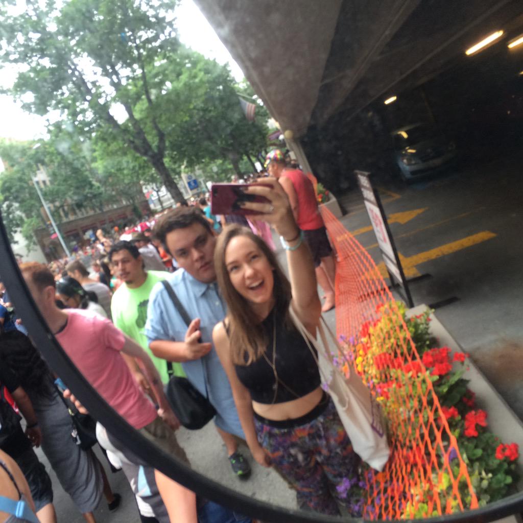 devitonin's tweet photo. #SeattlePride2015 ๐ http://t.co/quPkHq8Xmh