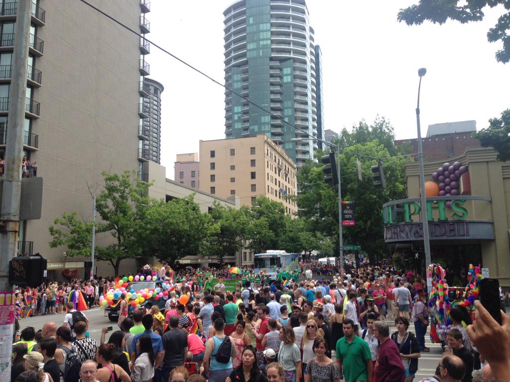 devitonin's tweet photo. #SeattlePride2015 ๐ http://t.co/quPkHq8Xmh
