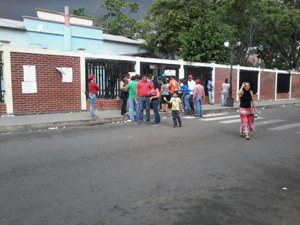 MILENBACA's tweet photo. #PsuvVictorioso Todavia con votantes en Monagas @CarmenDeyamira @HectoRodriguez @rodulfohumberto @WillianGil http://t.co/M6ZcNDxbjc