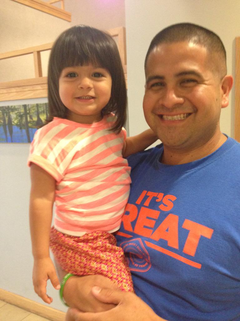 MFOSatUF's tweet photo. A few surprise visitors to #MFOS19 orientation. #futuregator @MP34 @Ivy_Pendleton http://t.co/HXXpBjYeN0