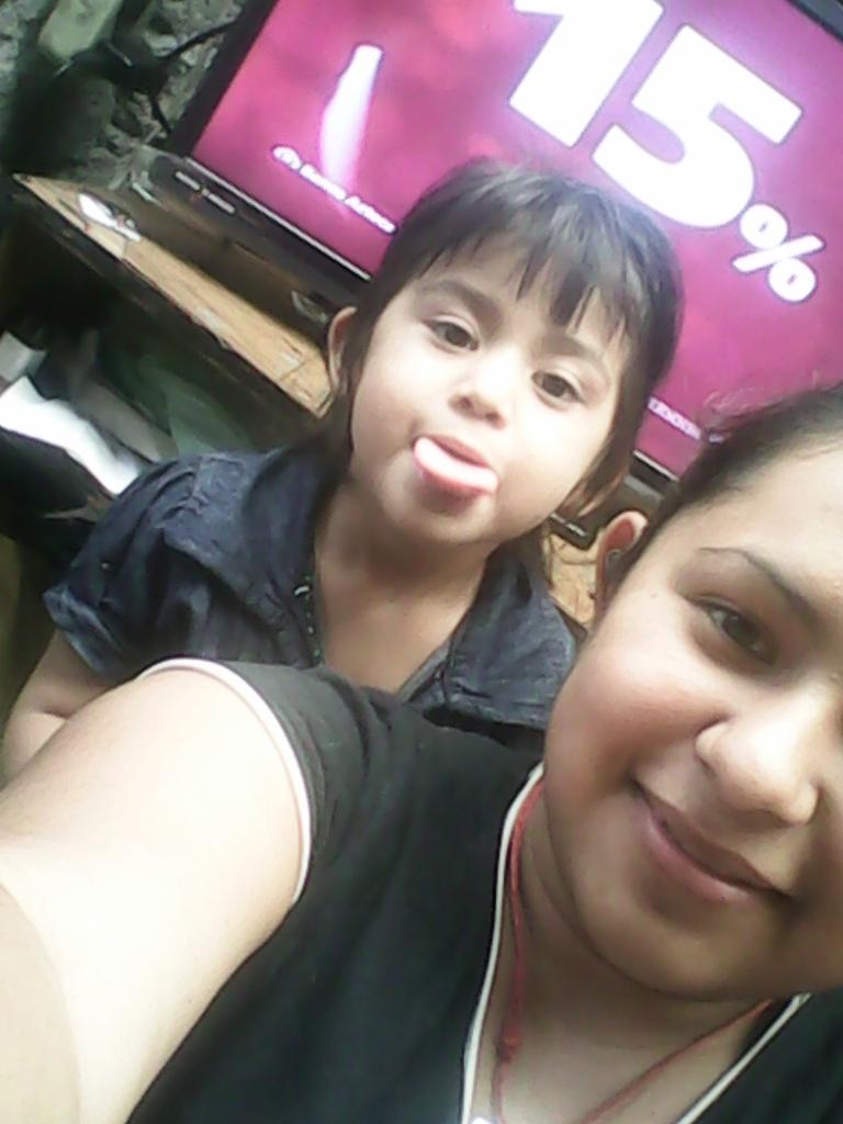 mel__mm_'s tweet image. Ya listas para verlos @somosCD9 #CD9enVivaElShow #MiniCoder #Prima