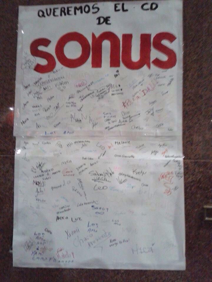 laspibasdesonus's tweet photo. #QueremosElCdDeSonus @SonyMusicArg @SonyMusicLatin @afoverde @ZZinc_ @ARMANCH @SonusBand @MamaSonus http://t.co/SJ8Cd03TIC