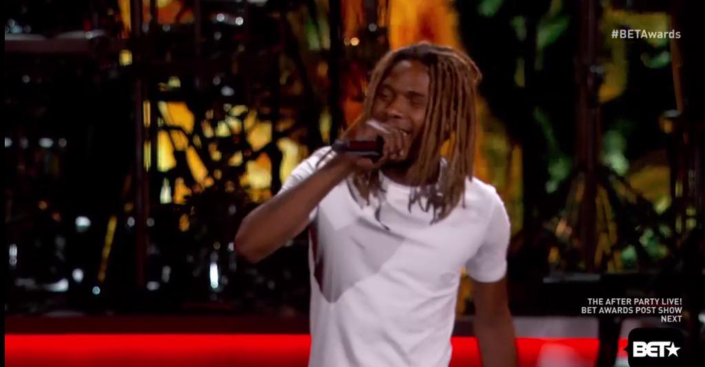 HipHopAwards's tweet photo. .@fettywap KILLED the #BETAwards!!! 👊🏾👊🏾💯💯🎤 http://t.co/BWnrJL4m10