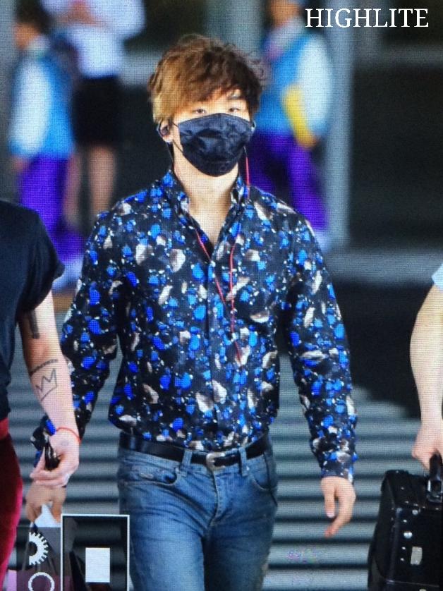 [29/6/15][Pho] BIGBANG tại sân bay trở Incheon trở về từ Vũ Hán CIo5oyiUwAETmyw