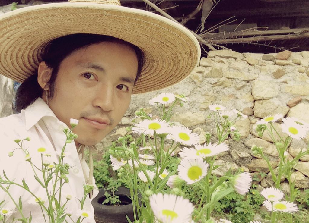 magic_donkey's tweet image. KBS 1 TV.
월요일 오전 11시.
'촌촌촌-진격의 촌놈'
잠시후 방송됩니다~!
함께 삽질해요.

많은 시청 부탁드려요^^