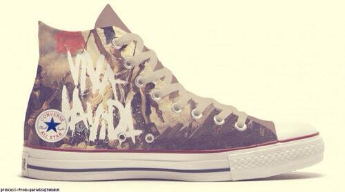 coldplaythings's tweet photo. I WANT THESE http://t.co/GpnZ11aPjQ