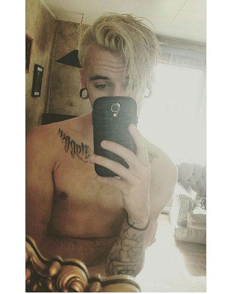 Hello, I'm new. 
Retweet? 💋