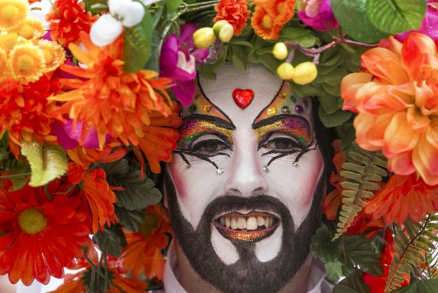 TorontoStar's tweet photo. #PrideTO2015 in photos
http://t.co/gD8g7W4rwV http://t.co/w172Nuepzf