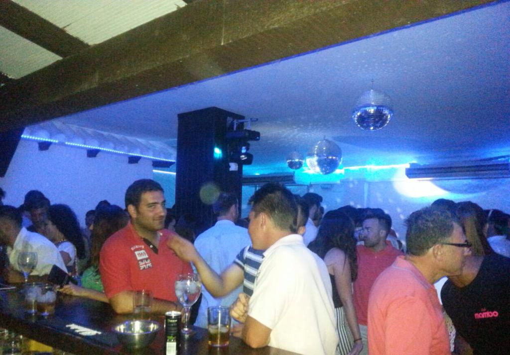 MamboBeachMatal's tweet photo. Muchas gracias otro finde más a todos los que hacéis que este equipo MAMBO brille!!Porque marcáis la DIFERENCIA 😘👌🏽🎉🍹 http://t.co/FZ6H6dXuCR