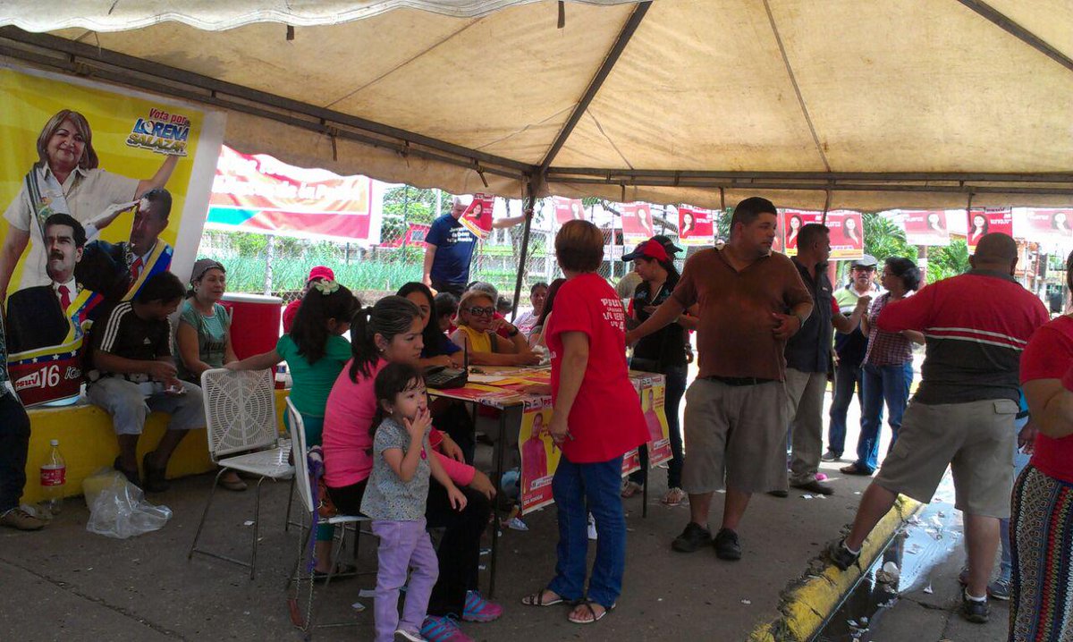 MILENBACA's tweet photo. #PsuvVictorioso Todavia con votantes en Monagas y cayó la noche...@CarmenDeyamira @HectoRodriguez @rodulfohumberto http://t.co/Hy19V1pFFR