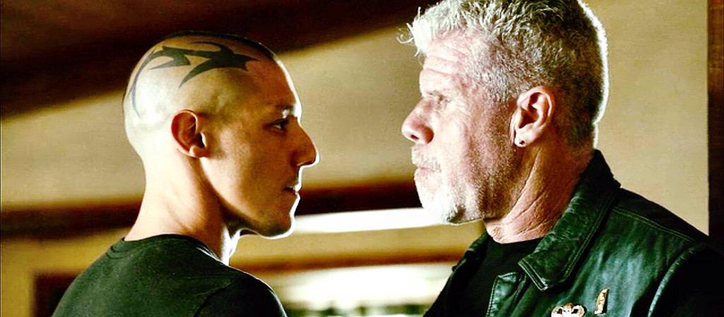 RonPFanPage's tweet photo. #theorossi #ronperlman #sonsofanarchy #lovesoa http://t.co/EO7H2xKdqr