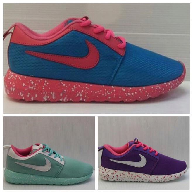 LuckyShopID's tweet photo. Nike Roshe Run Women. Size:36-40. Rp 200.000 http://t.co/LDHPtoqIgo