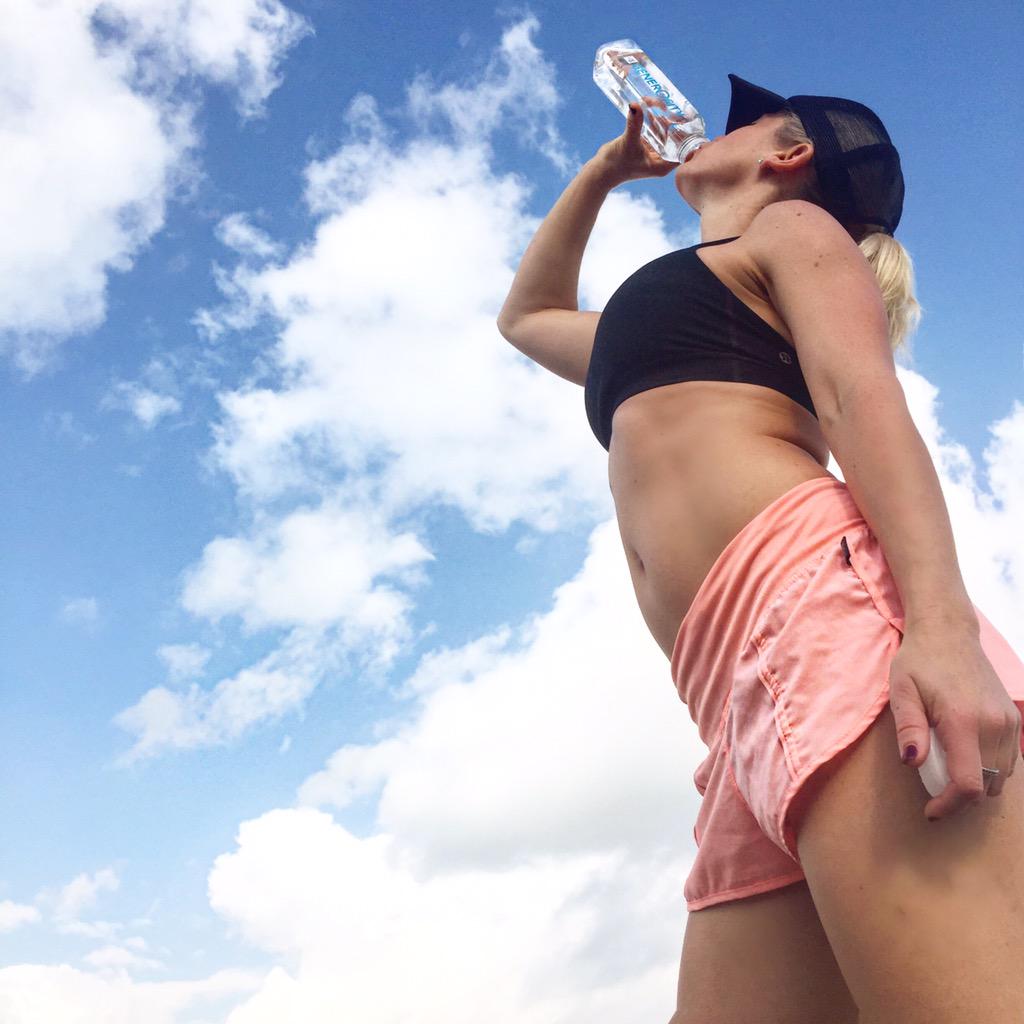 Generosityau's tweet image. How did you start your day? #happymonday #stayhydrated #generositywater