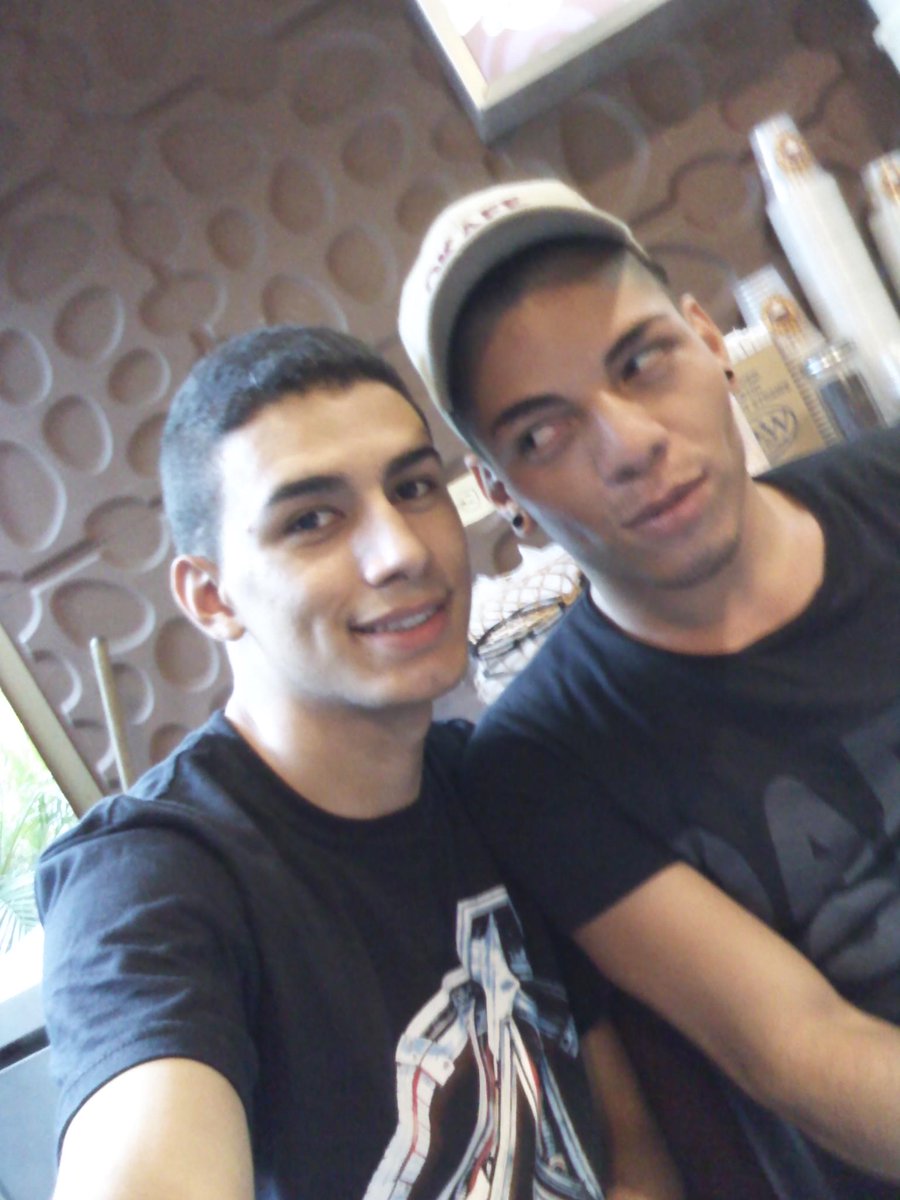 SoyYAOT's tweet photo. o.O :S jajaj #Locos #OKAFE http://t.co/fwS5COyPc7