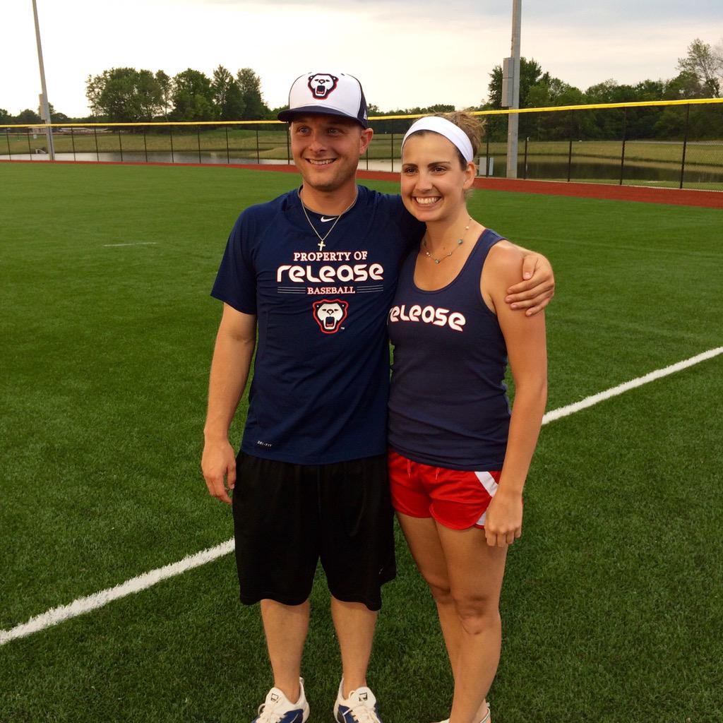 MattRosinski's tweet photo. Me and my girl back on the baseball diamond http://t.co/2cDkVk5mY2