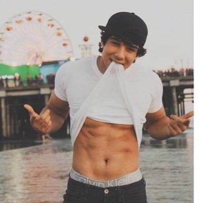 Nick (@vinebcy) on Twitter photo 