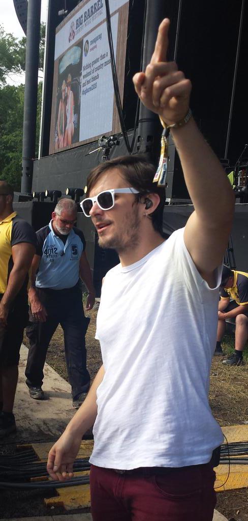 sahm2twoJM's tweet photo. @charlieworsham You were awesome today! @BigBarrelFest  #bigbarrel2015 http://t.co/3cq8FSaBrQ