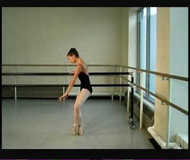SoloBailarines's tweet photo. Cuando dicen "fondue" lo que la mayoria de la gente piensa ,lo que los bailarines piensan http://t.co/JSkPSpmHpk