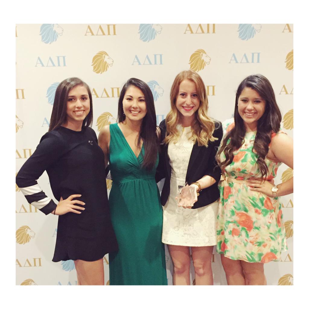 Alpha Psi received the Stanard Award at the Alpha Delta Pi Grand Convention! 💎 #uscadpi #AzureOverAZ